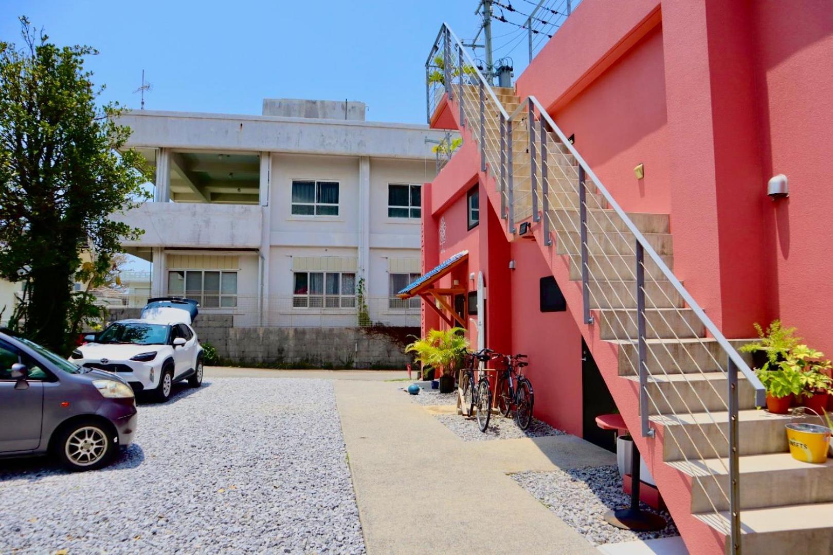Hotel Little Swiss House Motobu Exterior foto