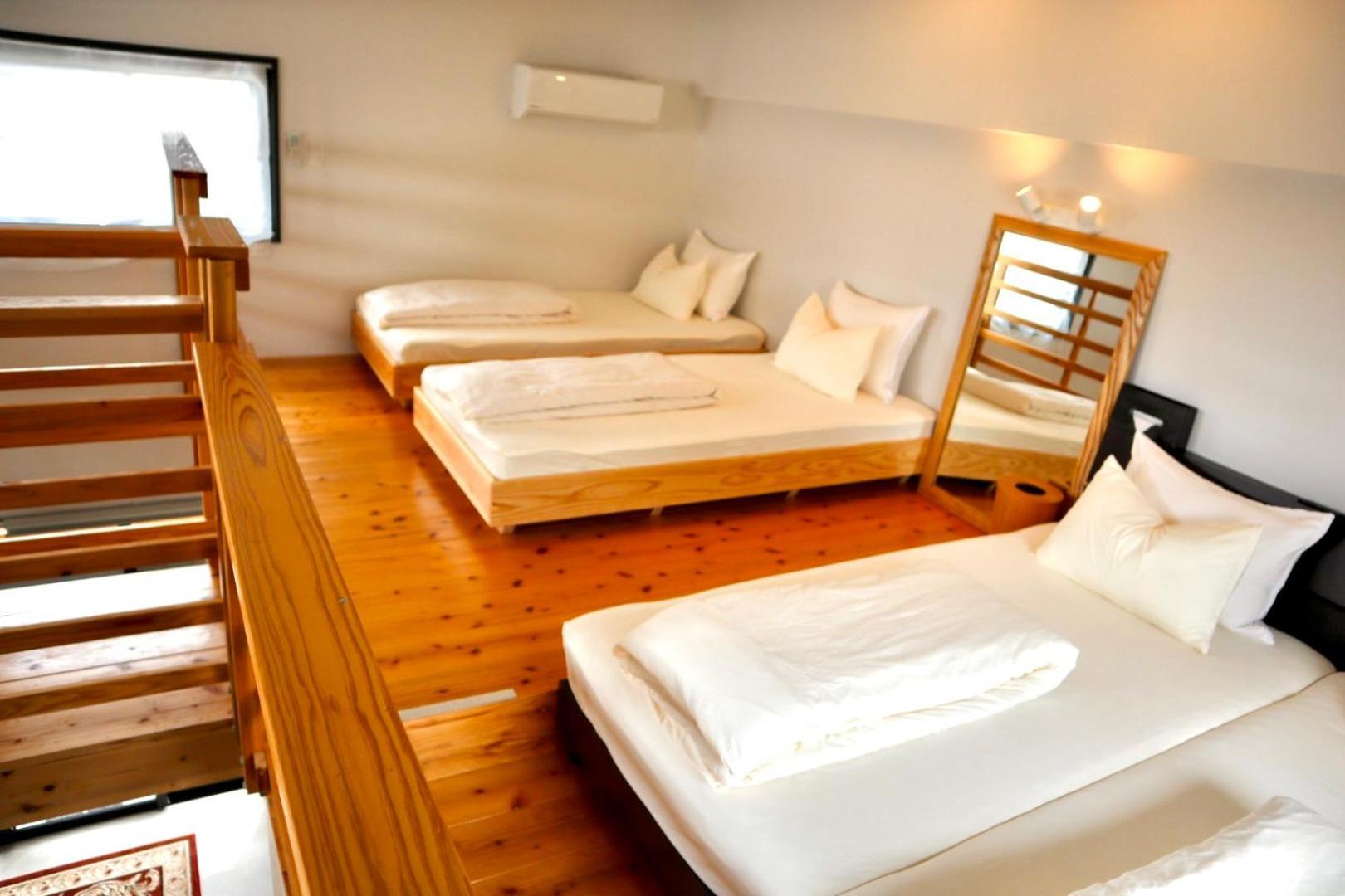 Hotel Little Swiss House Motobu Exterior foto